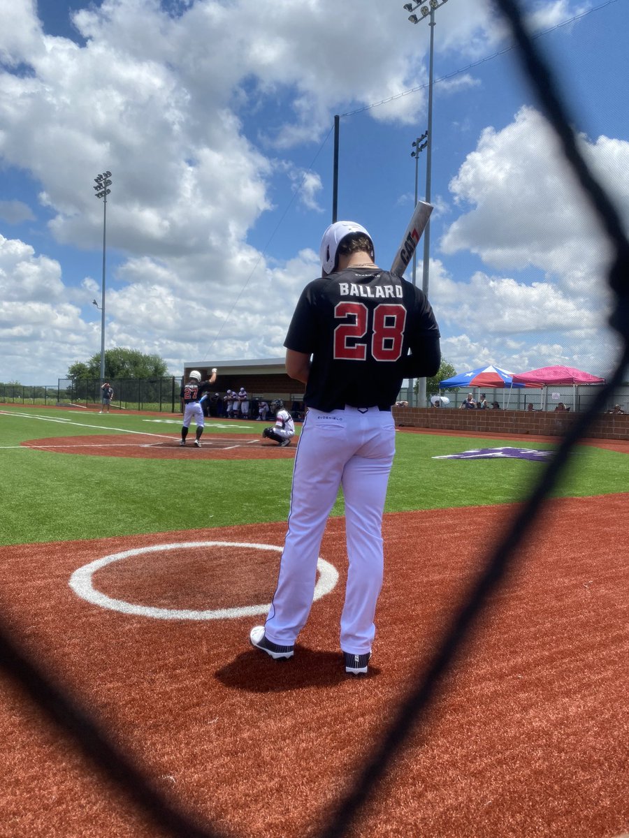 kballardtx's tweet photo. Beautiful day for baseball
#FiveToolTexas
#StixBaseball https://t.co/I7M84sK5B1