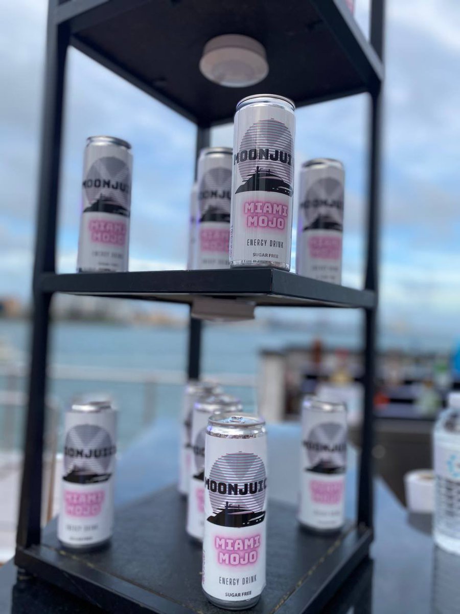 JBlue43892990's tweet photo. #MoonJuice #Mojo #25000XCoin #influencers #loganPaulVsmayweather 🔥🚀1st ever Crypto backed Energy Drink! The Juice is Loose! 🔥🚀Contract: 0x8087E4c1735C1373F0D04b88d4Dbe1FAe1149123 @themoonjuice @Adele3612 @MoonjuiceD @garethjkrees @WhaleAgents @CryptoZeusYT @ReySantoscrypto https://t.co/lH6aRHOuRo