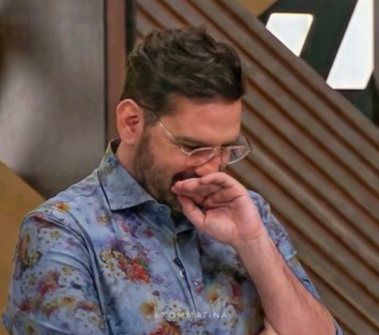 NVS_2502's tweet photo. Cande Vetrano: "esto, se puede volver papa noisette?"
Betular: "se puede volver noisette...Papa no, porque es una zanahoria" 
Jajajajjajajajajajajajajajaj
#MasterChefArgentina https://t.co/D0QX3ftYCP