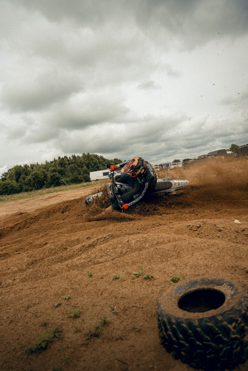 Seth_eggy's tweet photo. ride the highs, dodge the lows https://t.co/0T4eVbSH7A