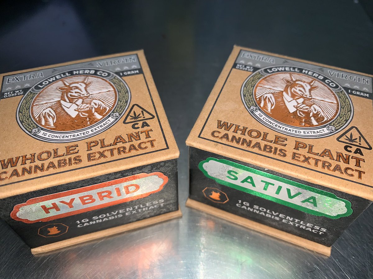 GreenMammothOG's tweet photo. What are you dabbing on this Solventless Sunday? How about some rosin from our CannaFam at Lowell Herb Co.
@LowellFarms #greenmammoth https://t.co/0dwo0Wjksn