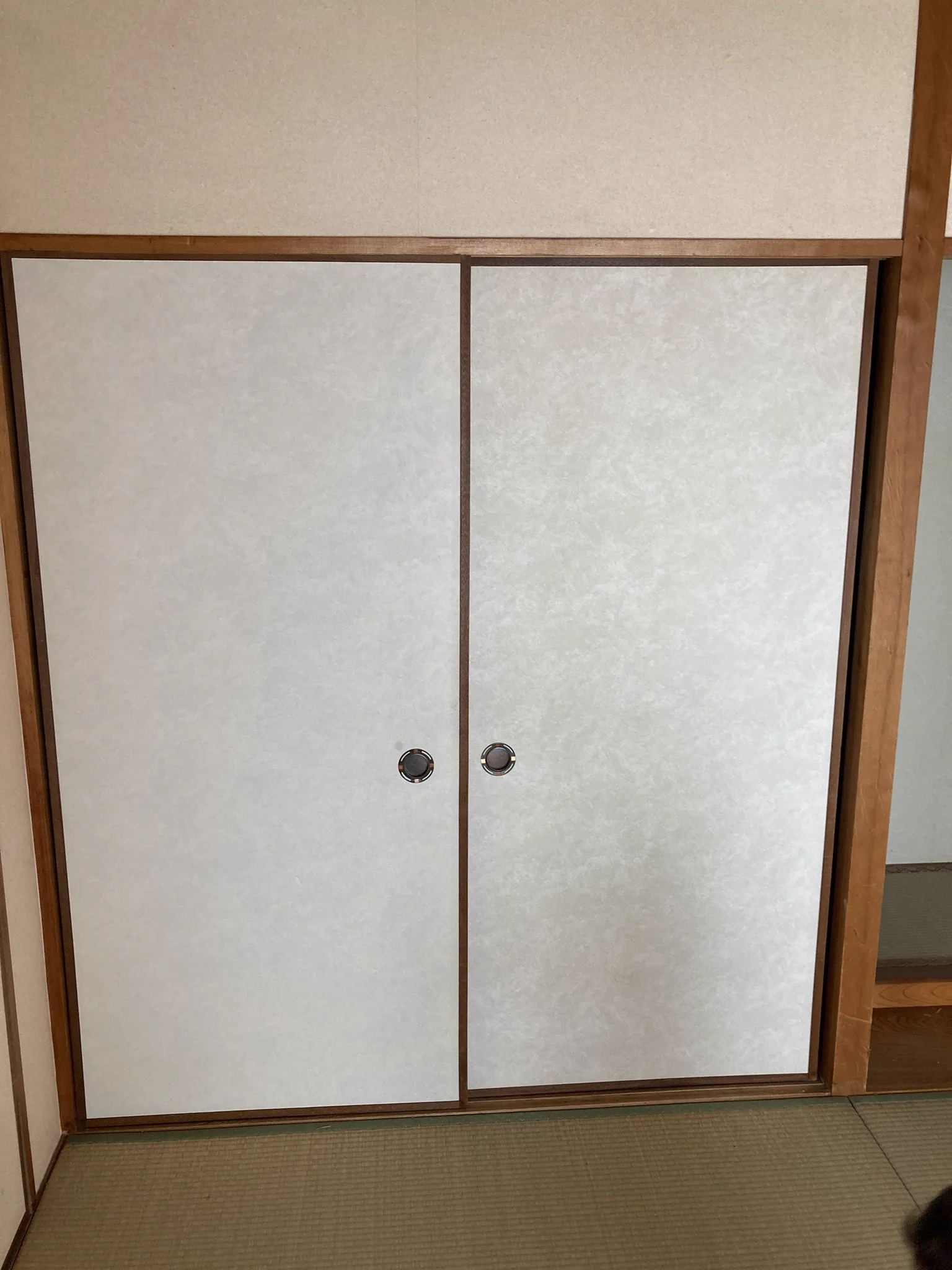 まるでジブリのよう。マンション買ってリノベしようとして押し入れをあけたら「謎の階段」があった。