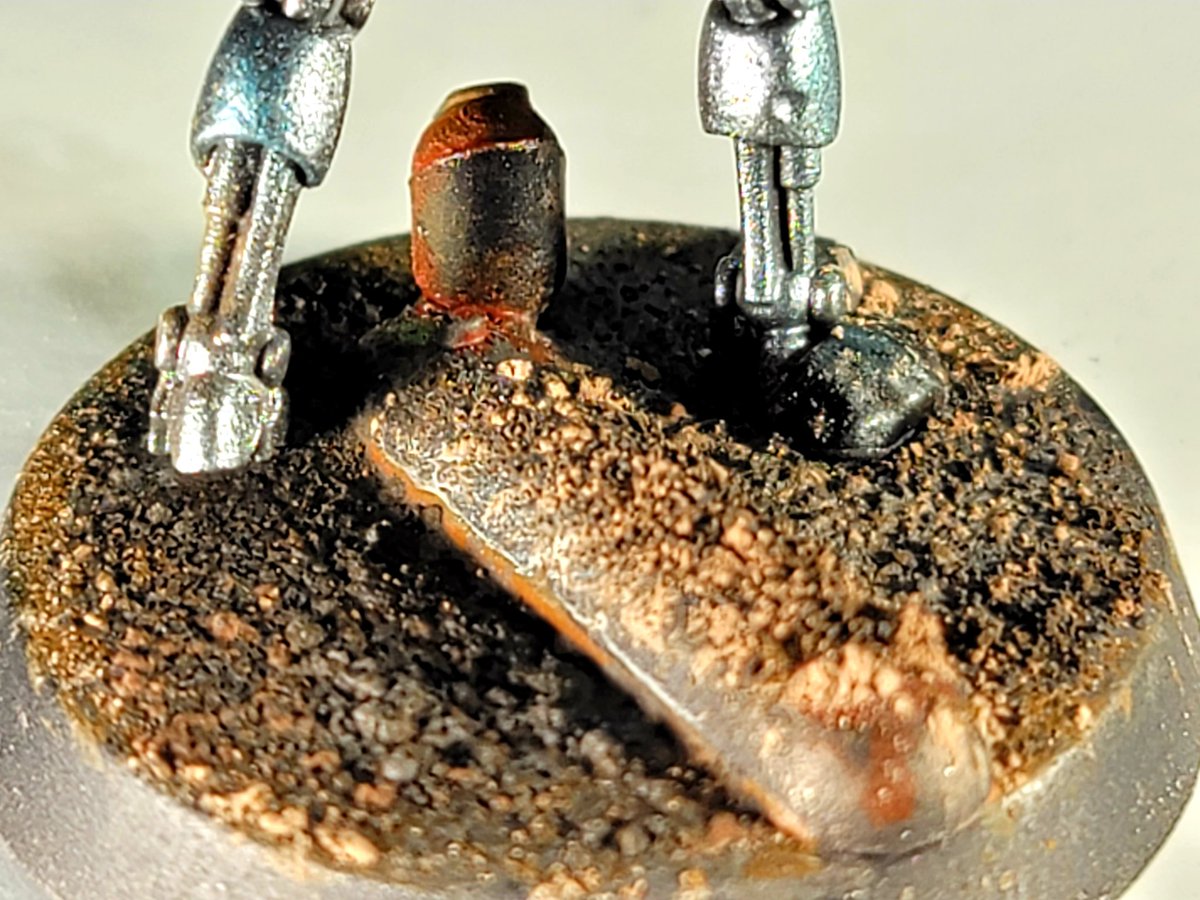 PlasticHobbies's tweet photo. Wastland, ash covered bases for the Necrons. #IC2C #warhammercommunity #warhammer40k the battle between mediocre modelers. Build off between West and East Cost with the Indomitus box set. The Emeny : @SuperMachoJedi https://t.co/haaO3HvFzo