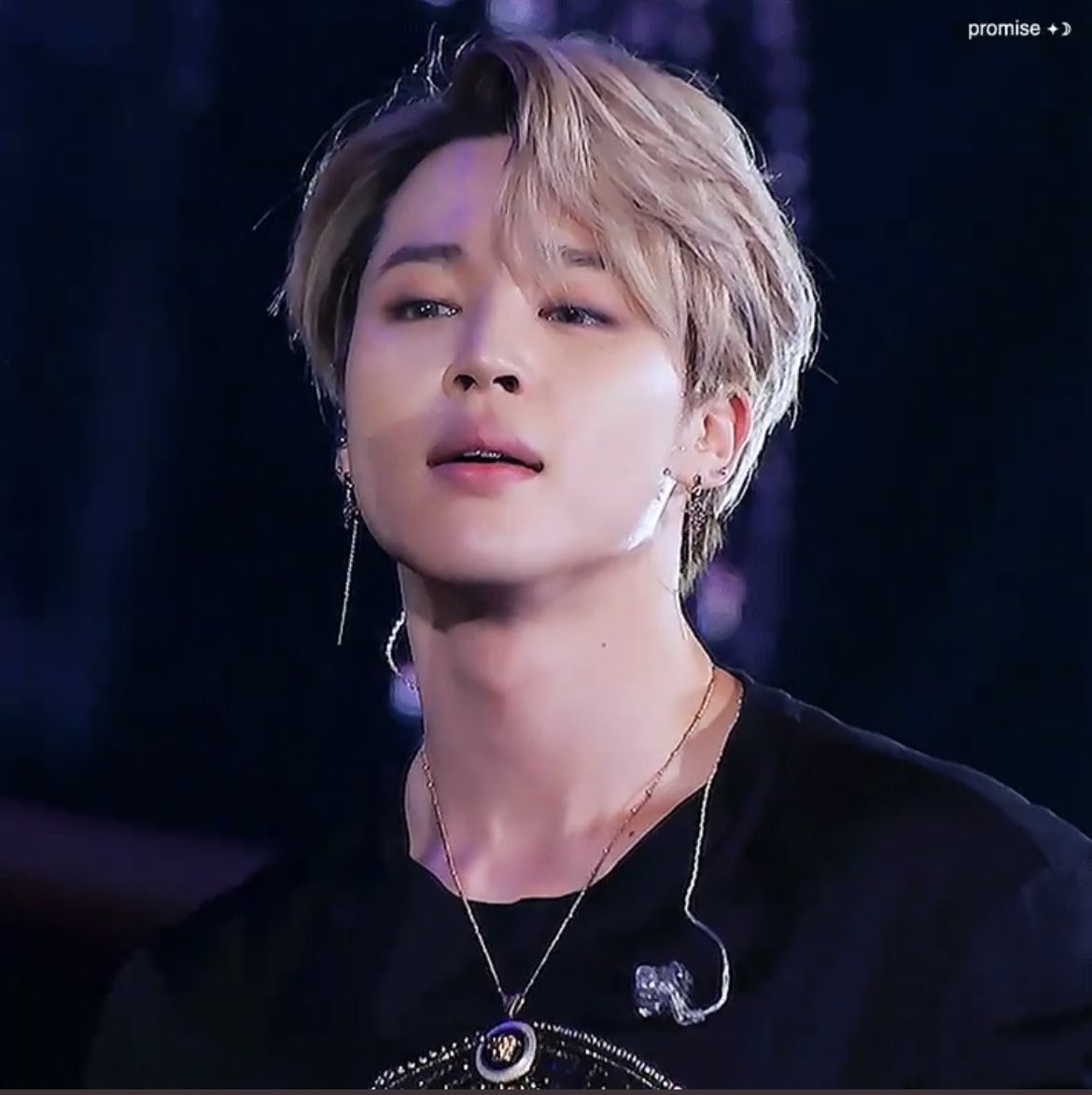 kookminfxck's tweet photo. 😃 https://t.co/wuJhN7quMP