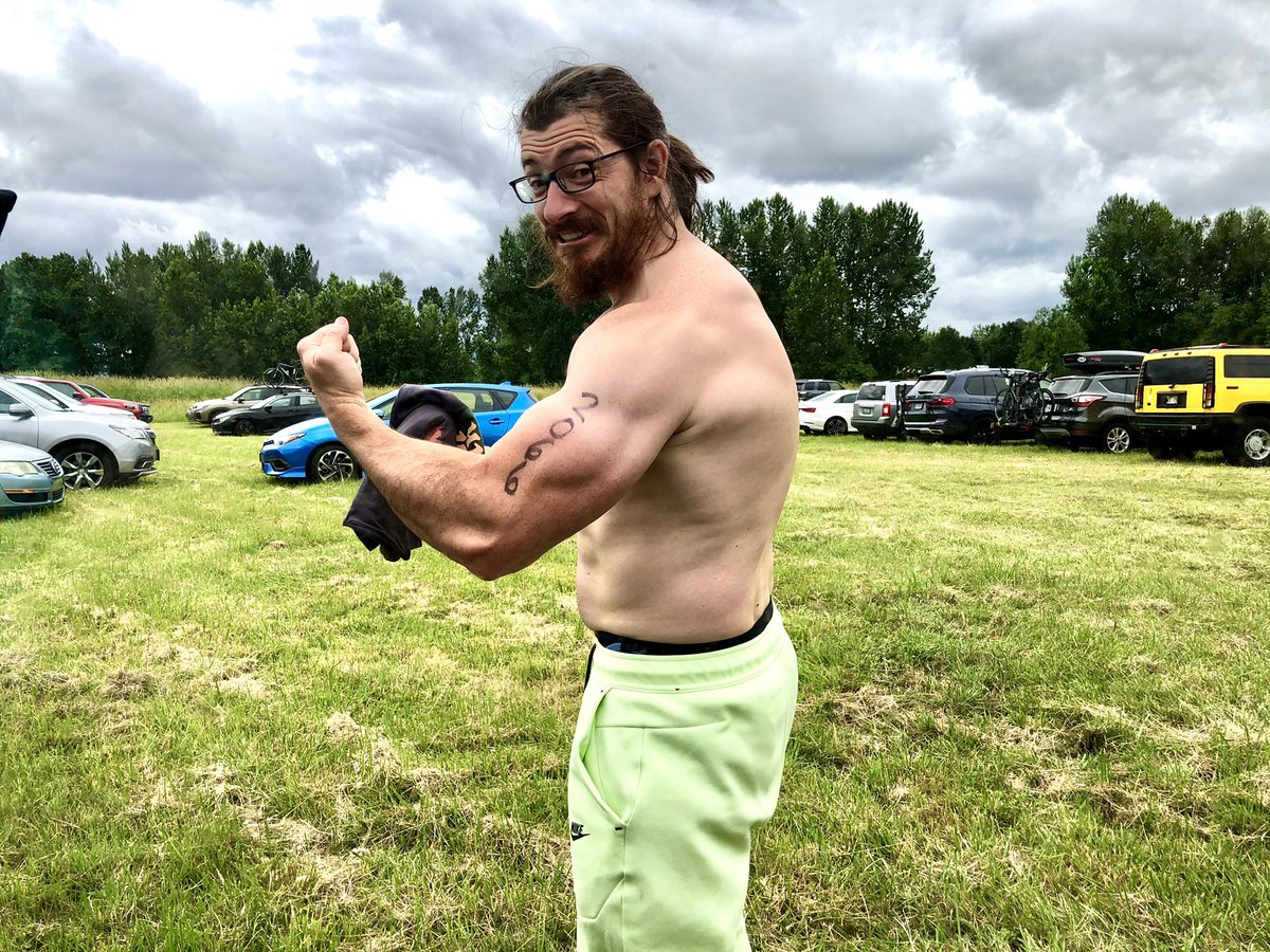 mvmntcoach's tweet photo. This guy got 1st place in a Sprint Duathlon in the big person category, haha
Hope to get my swimming on par for the next one :) πββοΈ
#running #cycling #whyracing #pdxtriathlon https://t.co/GijNjjxATS