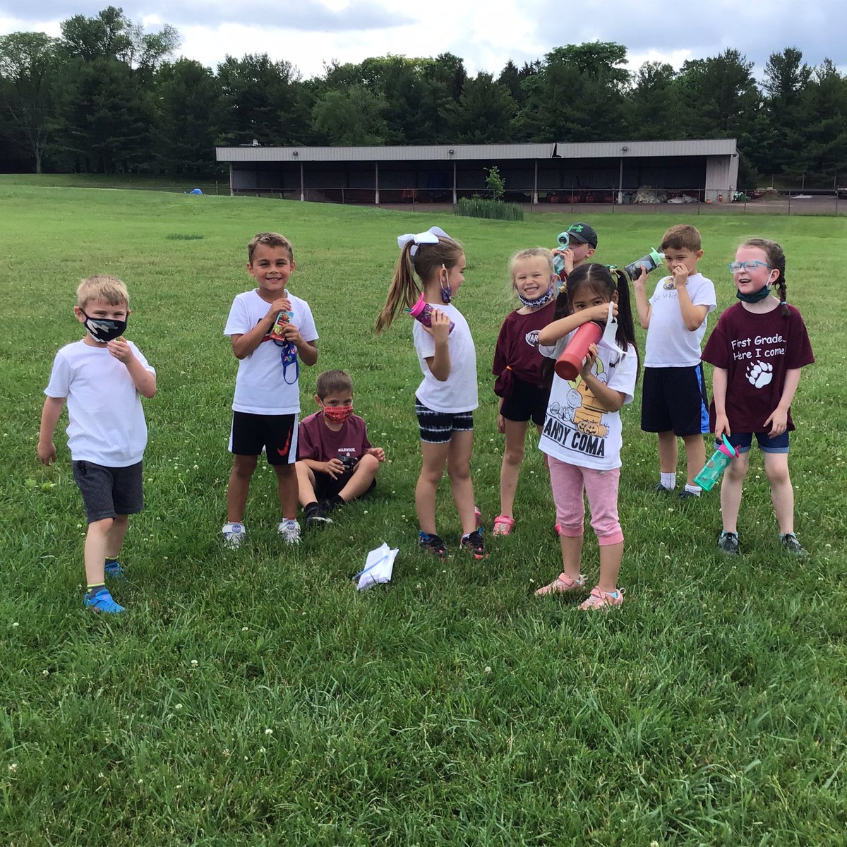 CBHoltzman's tweet photo. Fabulous Friday Field Day:) Warwick Kdg loved our first Field Day!💖 We played Over, Under, Around, and Through, Hot Spot, Popcorn Parachute, and Bag-O Relay. We earned extra points for excellent sportsmanship! Way to Go, Maroon &amp; White!
🏃‍♀️👏🏃‍♂️Thanks, Ms. Maloney! @CBWarwickElem https://t.co/QilscWczRD