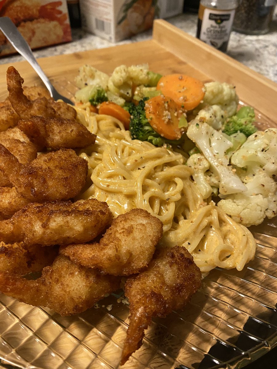 mommiesaur's tweet photo. #Dinner tonight was #Cajun #Shrimp #Pasta with mixed #veggies 🥰 #yummy #food #sofull #sohappy https://t.co/MUI8FhkUmZ