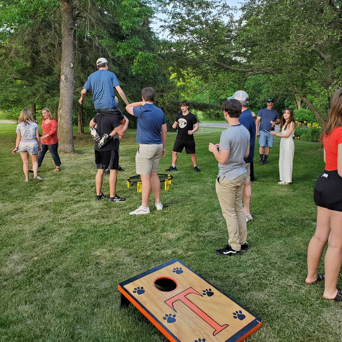 What a fun time our 20/21 Tech speakers had at the banquet today!  Thank you to the Poetz family for again hosting us at your beautiful hobby farm. Wishing our best to the Tech students who will be competing at the national speech championships in the next few weeks!