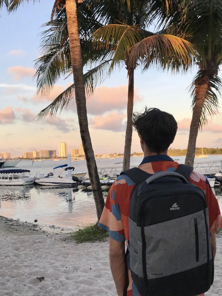 seuteindia's tweet photo. Did you know, today is THANK GOD IT'S MONDAY day?
Well, we aren't saying anything but this picture from Florida is. Happy THANK GOD ITS MONDAY day!!

#verdiater #florida #mondaythoughts #thankgoditsmondayday #happymonday 
#seute #lovetraveling #backpacks #bagsofinstagram https://t.co/u9bTlbjTwq