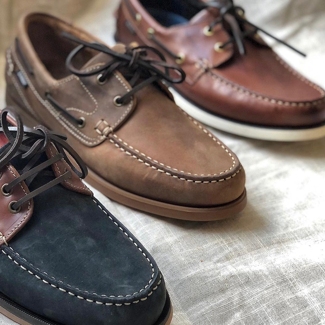 loake boat shoes 521