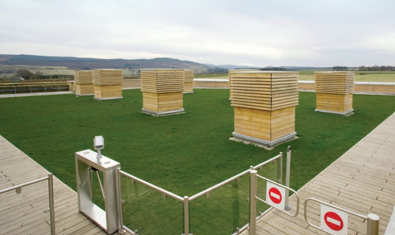 Icopal_UK's tweet photo. Yesterday we celebrated World Green Roof Day.
From improved air quality & temperature regulation to the creation of wildlife habitats, green roofs offer a myriad of benefits worth investing in.
Learn more.
https://t.co/jrsLxuHG55
#WGRD2021 #itsneverjustaroof #bmigroup #greenroof https://t.co/rX9fitw1lU