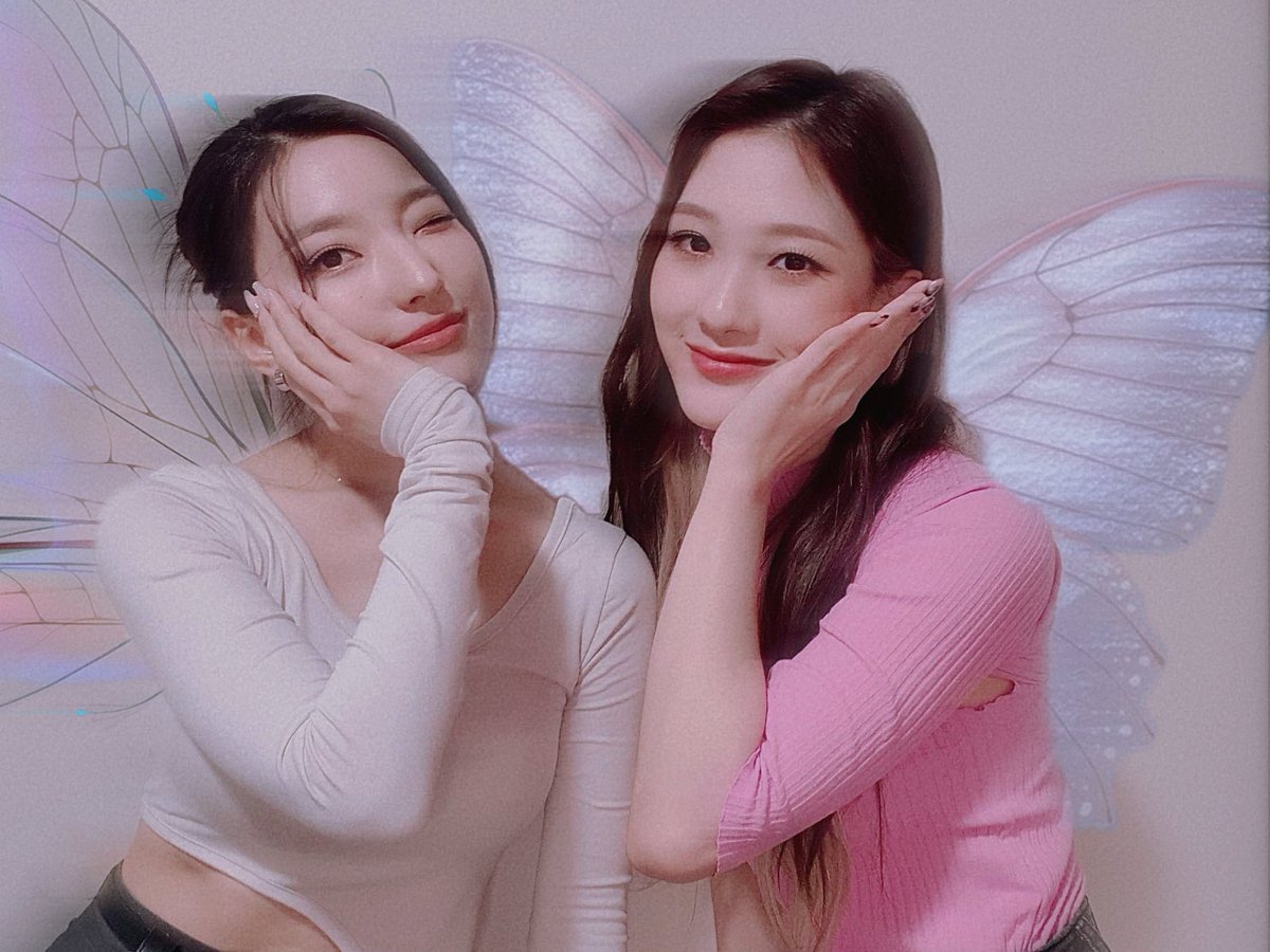 FROMISFA1RIES's tweet image. hi ! this is a new safeplace acc dedicated to #FROMIS_9 bc they are fairies. pls rt to spread and support thank you !! 🧚🏻‍♀️