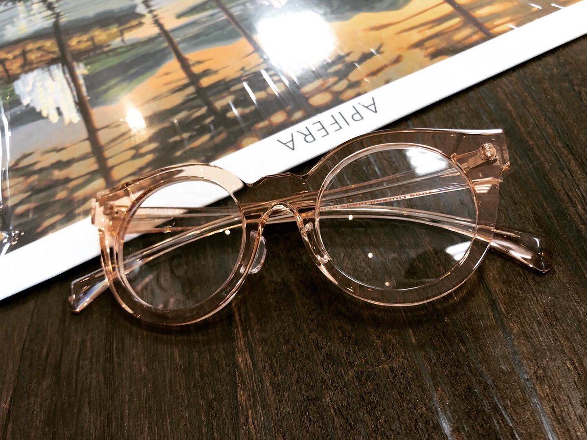 ichinosekiakita's tweet photo. ジャックデュランのクリアピンク再入荷致しました！Aix219 
シンプルデザイン生地の相性が抜群です。#ジャックデュラン　#aix219 #apifera #jacquesdurand #秋田　#イチノセキ桜店　#メガネ　#サングラス https://t.co/BYdi1ioChq