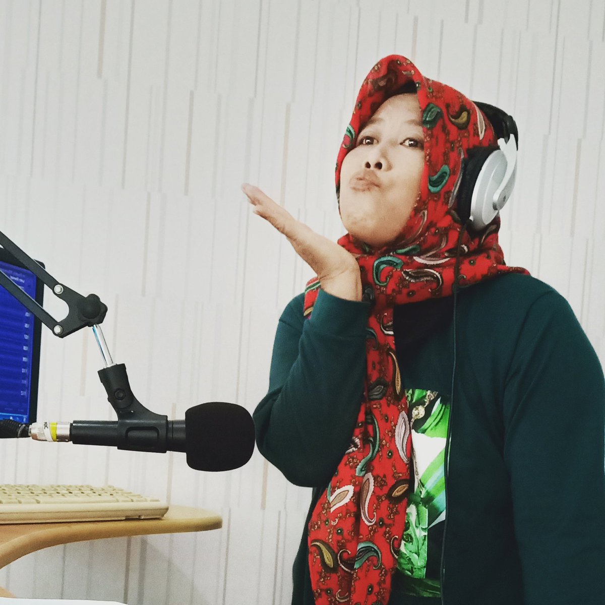 #Banten_Gueer_Dangfut 
<a href="/Resipw2/">Resipanggungrawi2</a>  sampe jam 4 sore
Monggo mantun kakang teteh dulur sedanten

Mang Wawan
Mangan ager
Gagi Mangan
Endah Teger 😄😄😄