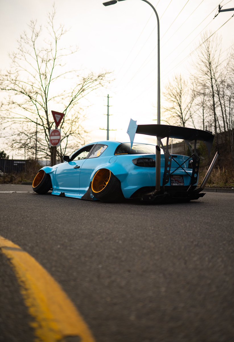 UnknownMedia4's tweet photo. SHEEEEESH 
-
-
-
-
-
-👤:@stancypants.rx8(Instagram)
-
-
-
-
-
-#mazda #rx8 #static #agwheels #battlegang #cambergang #staticclub #stancenation #rotary #loweredlifestyle https://t.co/XMWWqAeZeO