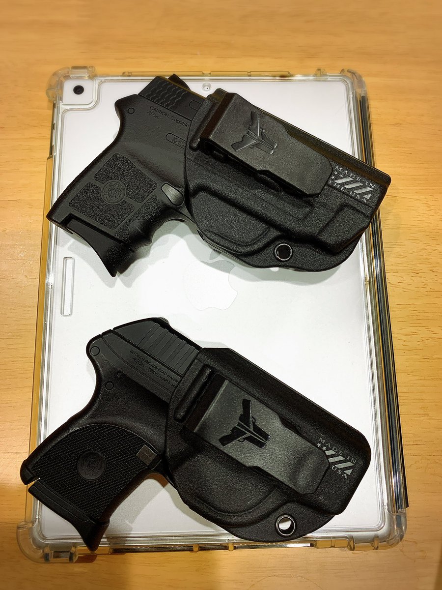 4Ubm892lXXqKMfs's tweet image. 東京マルイ，ボディーガード本体と予備マガジンをいつもの鉄砲屋さんで買いました。
ボディーガードもブレードテックのガチなホルスターに問題無く入りました。
#ブレードテック　#bladetech #lcp #bodyguard #bodyguard380 
#tokyomarui #東京マルイ #サバゲー　#サバイバルゲーム #airsoft #gun