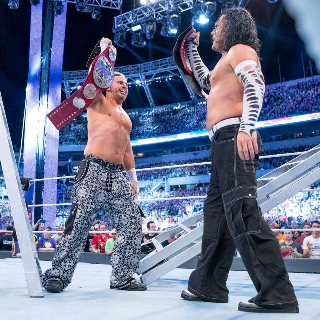 Wrestling__crew's tweet photo. History showed us no one can be you better partner than you siblings
#WWE50GreatestTagTeams #TagTeamWeek #WWE https://t.co/fQ1QnieCCi