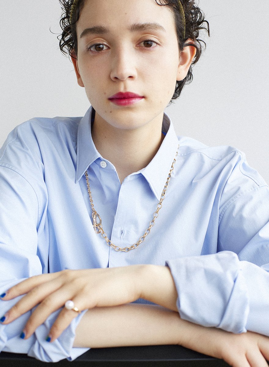 roomx601's tweet photo. "change by ring necklace"

大小のチェーンをアンバランスに配置し、どこをフロントにしても間違いないデザインに😎💫

とめる位置を変えてロングネックレスとしてや、取り外し可能なパールリングのみでも使用可能です💍

マンネリ化しらずの優秀アイテムです🕺
☞https://t.co/y2AC0RyuVq https://t.co/gbXnwGgcCs