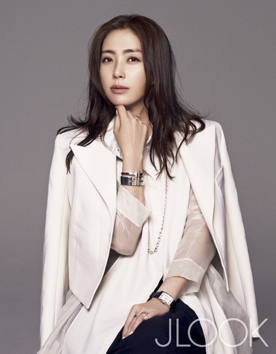 сон сонг юн. Kang tae woo актер. сон сон юн актриса дорамы. сон юнъань. сон кан 2023.