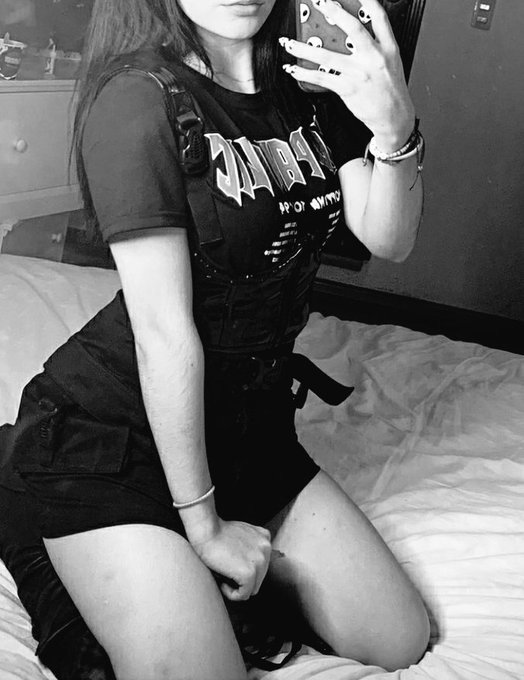 Soy tu novia https://t.co/QBmMfZQLwy<a href="/tag/nuevafotodeperfil"class="tags"><span>#nuevafotodeperfil</span></a>