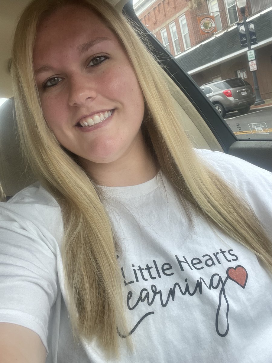 Overseatoskai's tweet photo. @LittleHLearning @WildpipM @MisElizaJane I constantly wear my shirts! I’m proud of them! They’re some of my favorites. I love when people ask me what LHL is because then I get to explain LHL to them! I love supporting LHL and all it stands for. 💕 #LittleHeartsLearning https://t.co/efYKE74385