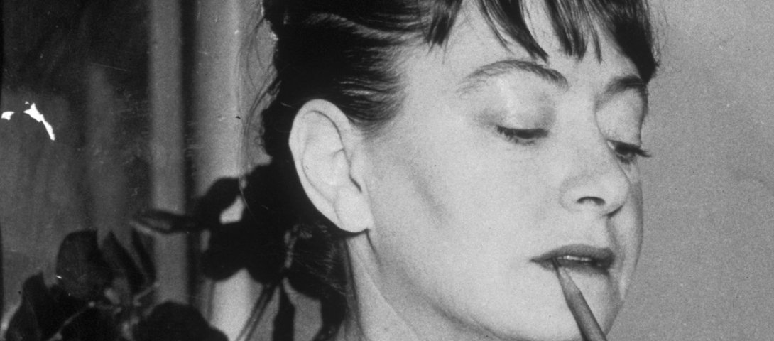 InchiostroSimp's tweet image. «Quattro sono le cose che a conoscerle mi hanno resa più saggia: l'ozio, il dolore, un amico, e un nemico»

Dorothy Parker

Scrittrice, poetessa e giornalista americana scomparsa il #7giugno 1967. Divenne famosa per le sue recensioni letterarie e una rubrica sul "The New Yorker".