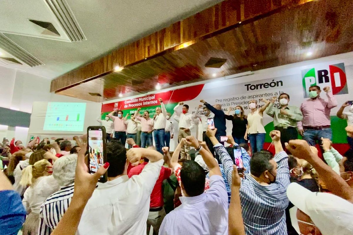 RomanCepeda's tweet photo. Gracias a todas y todos los ciudadanos que depositaron su confianza en nuestro proyecto para recuperar el rumbo de #Torreón. Una vez más quedó demostrado: si vamos juntos, ¡#GanamosTodos! 💪👊

#GanóTorreón https://t.co/eU4OIReIJ0