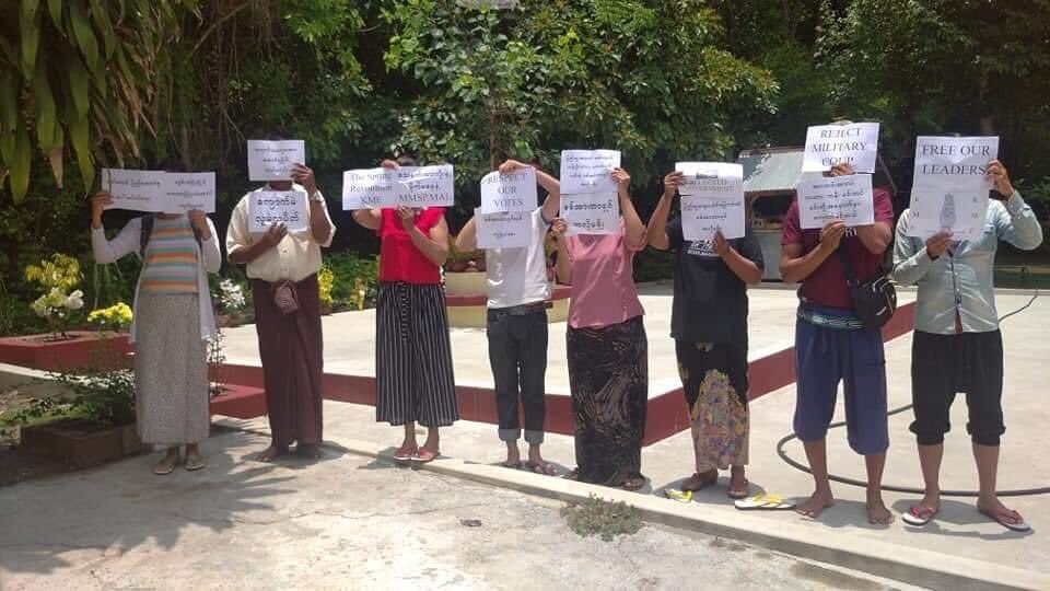 Pro-democracy protesters in Kyaukme staged a guerrilla strike today, defying military rules. #WhatsHappeningInMyanmar #June7Coup #MilkTeaAlliance