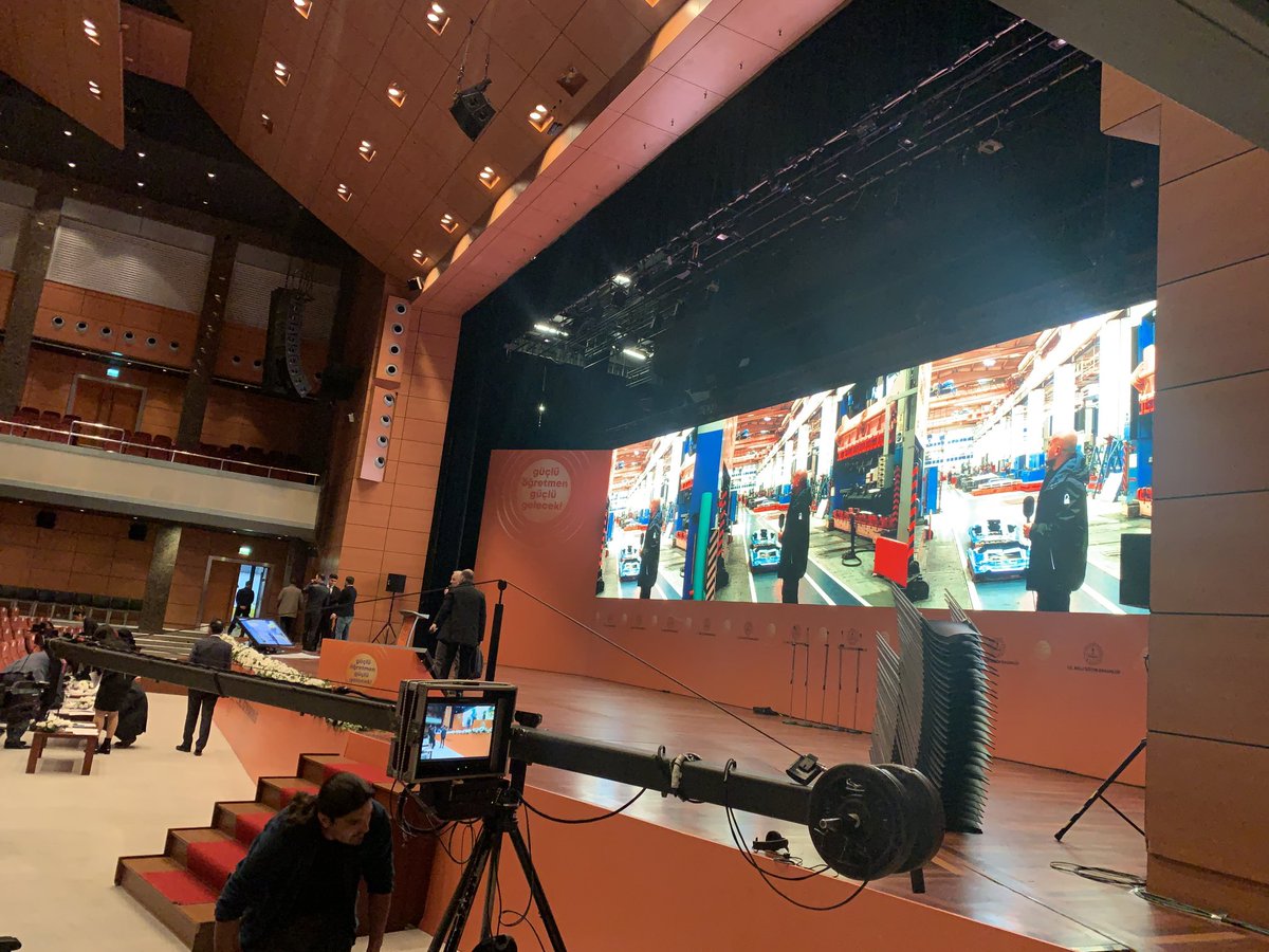 muzafferonal's tweet image. V