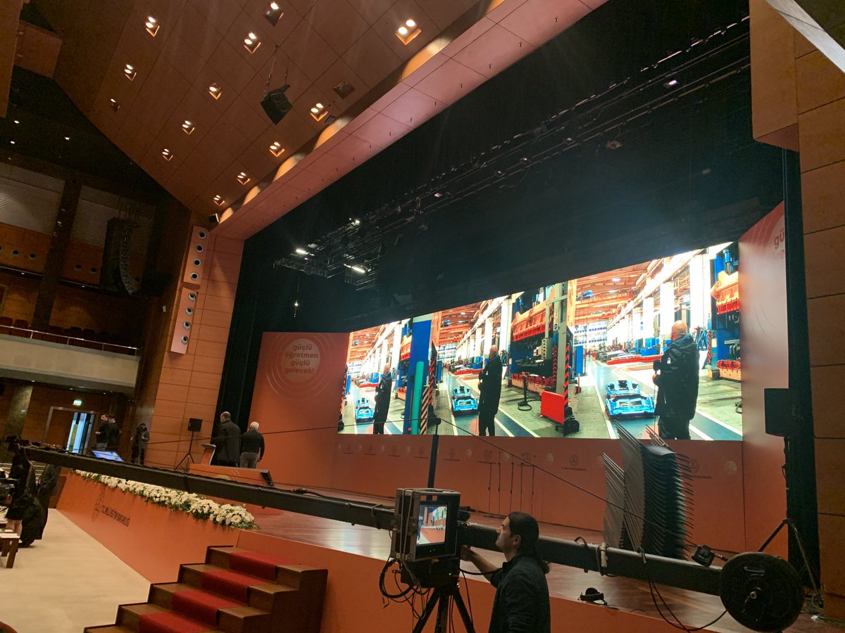 muzafferonal's tweet image. V