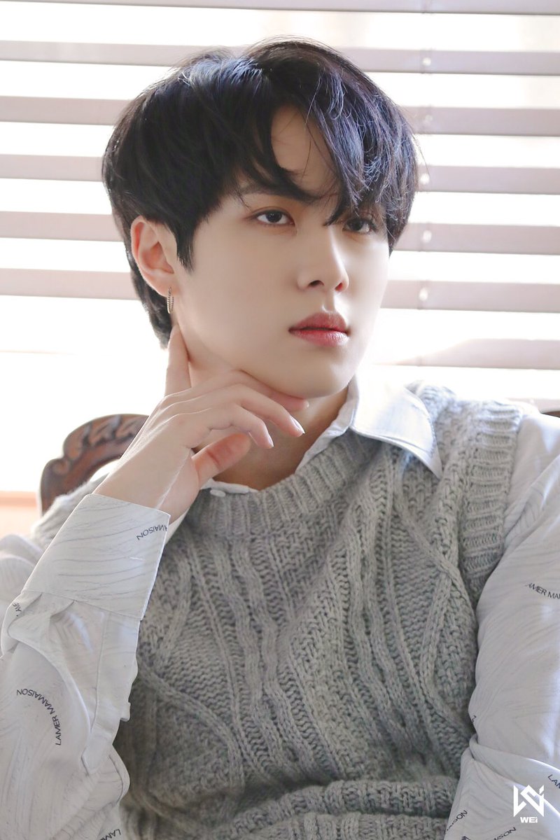 #김동한 #KIMDONGHAN <a href="/WEi__Official/">위아이(WEi)_OFFICIAL</a>
