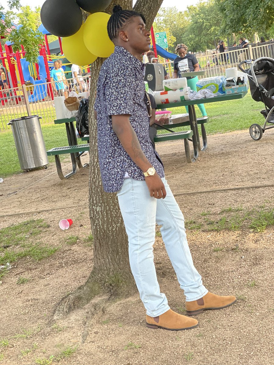 MarcNduli's tweet photo. Biggest thing a man can do is make his mama proud 🥲 ❤️‍🩹❤️‍🩹❤️‍🩹 and keep doing it by succeeding in life 🙏🏾❤️ https://t.co/hsdQaW3o6v