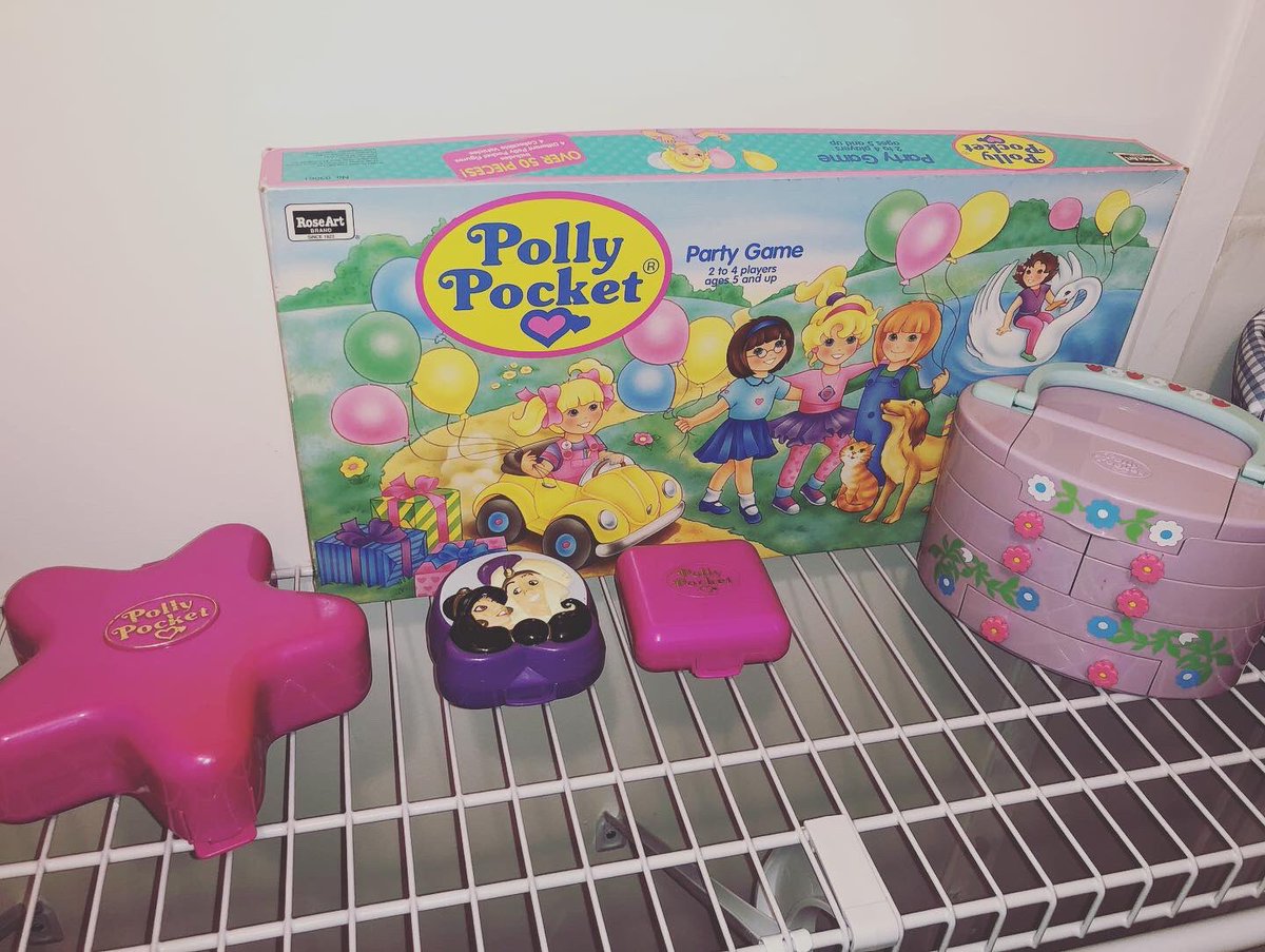 lincoleman91's tweet photo. I’ve been working on building my Vintage Polly Pocket collection💝 This is just the start. I still have 3 compacts and a Polly otw. This has been sooooo fun for me, but it’s getting expensive 😬💳 I’m definitely gonna have to take a break for a while #pollypocket #90sbaby https://t.co/vPbwSb2TgG