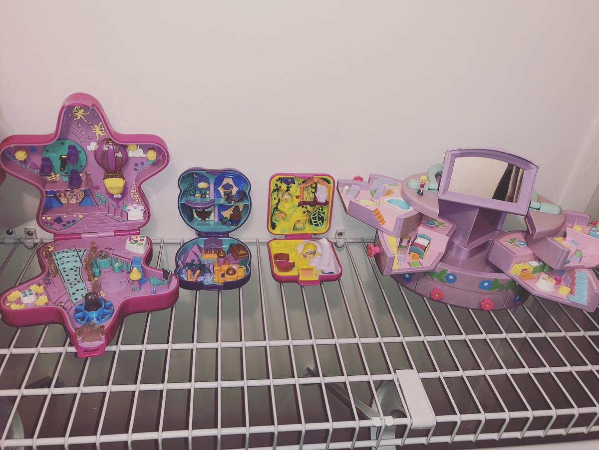 lincoleman91's tweet photo. I’ve been working on building my Vintage Polly Pocket collection💝 This is just the start. I still have 3 compacts and a Polly otw. This has been sooooo fun for me, but it’s getting expensive 😬💳 I’m definitely gonna have to take a break for a while #pollypocket #90sbaby https://t.co/vPbwSb2TgG