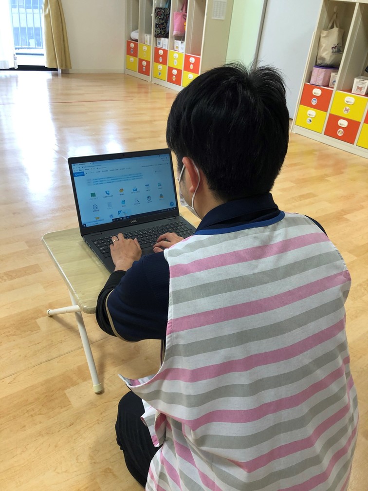 社会福祉法人ハッピーネット 公式 若葉ゆめの園事業所内保育所 です 昨年度から コドモン というアプリを入れています 簡単に言うと連絡帳やお知らせ 欠席連絡がスマホで出来るシステムで 保護者の皆様にご好評頂いております 保育所 はまだ若干 社会福祉法人ハッピーネット 公式 若葉ゆめの園事業所内保育所 です 昨年度から コドモン というアプリを入れています 簡単に言うと連絡帳やお知らせ 欠席連絡がスマホで出来るシステムで 保護者の皆様にご好評頂いております 保育所 はまだ若干