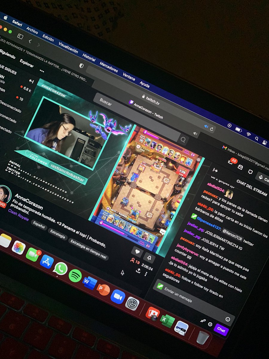 Apoyando a la bulta🤡 <a href="/AnnaCorazonCR/">Anna Corazon ✨</a>