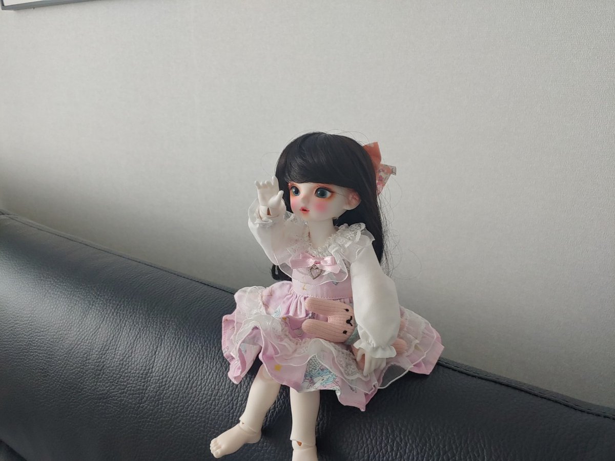 77DMurTmtMv4MFb's tweet photo. #트인덕장터 #트인덕마켓 #치카비보라
#구관판매
치카비 보라 팝니다! 
옷은 추가 구매 가능하지만 기본으론 저 드레스와 가발, 안구만 갑니다. 눈에 띄는 하자는 없습니다! 편히 찔러주세요! https://t.co/8Hv0thYgEd