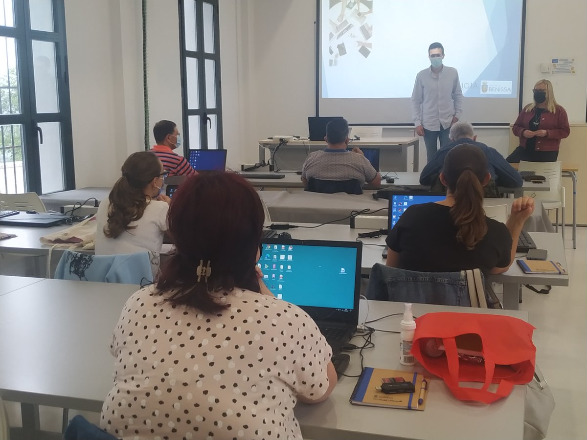 🧑‍💻👩‍💻Molt interessant el curs d'administració electrònica per a associacions que vam celebrar la setmana passada. La formació és importantíssima per a continuar reforçant les estructures de 🗣 participació ciutadana a #Benissa