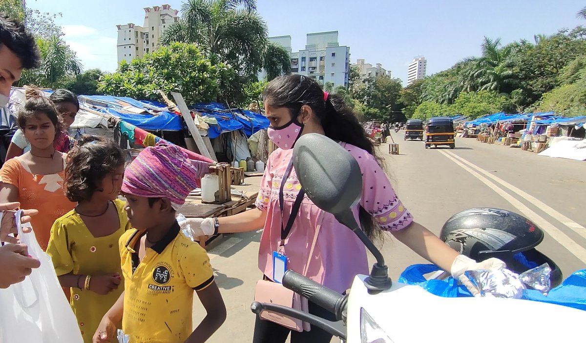 ou_foundation's tweet photo. #oneunityfoundation team is helping as much as they can to provide food, positivity and spread smile.
.
#ngo #charity #nonprofit #education #donate #covid #volunteer #india #love #help #children #support #community #change #fundraising #donation #socialgood #socialwork #giveback https://t.co/j3F4FrsAtz