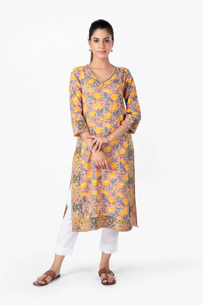 roseshreeone's tweet image. roseshree.com/peelaa-kusumit…
This cotton block print kurta has a yellow color on it base due to which it gives a very glamorous look. 
#BlockPrint #StraightKurta #FashionSummer #Mumbai #Delhi