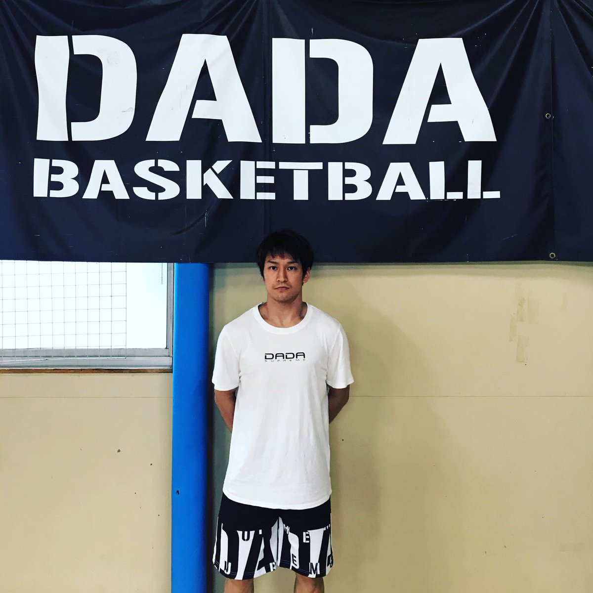 dada_japan's tweet photo. 2021-22シーズンも愛媛オレンジバイキングスと契��となった坂井耀平選手が会社に挨拶に来てくれました！
引き続き坂井選手の応援宜しくお願いします！
#dada
#坂井耀平
#愛媛オレンジバイキングス
#Bリーグ https://t.co/MeQY1jvWpX