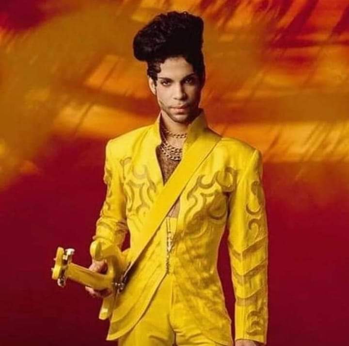 BretsTypeWriter's tweet photo. All ship-shape smart and ready to go to WORK? Just another Manic #Monday? 🎤✨No way, TODAY is #PrinceDay. Birthday remembrance for #Prince Rogers Nelson. Pioneering African-American musician; courageous voice for #BlackLivesMatter and artists' legal rights to own their own work. https://t.co/rk0kaxqBtQ