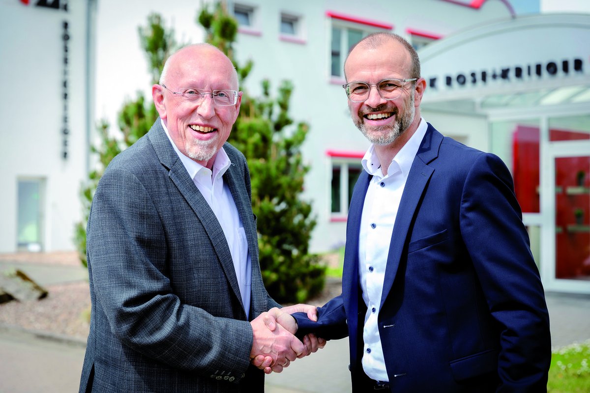 Wechsel der Geschäftsführung.
Gregor Langer übernimmt die Geschäftsführung der <a href="/RKRoseKrieger/">RK Rose+Krieger GmbH</a> GmbH von Hartmut Hoffmann.
koehler-partner.de/project/rk-ros…