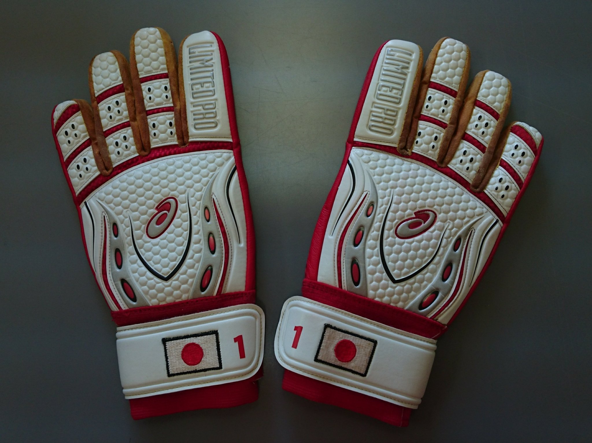 レアアイテム 新品 未使用 アシックス GKグローブ 川口能活選手使用 レアアイテム 新品 未使用 アシックス GKグローブ 川口能活選手使用