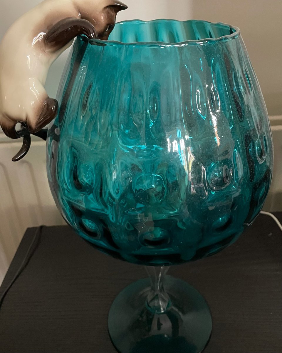 waremidcentury's tweet photo. Ware will buy and sell #midcentury glass! https://t.co/O2UXQeQCwp