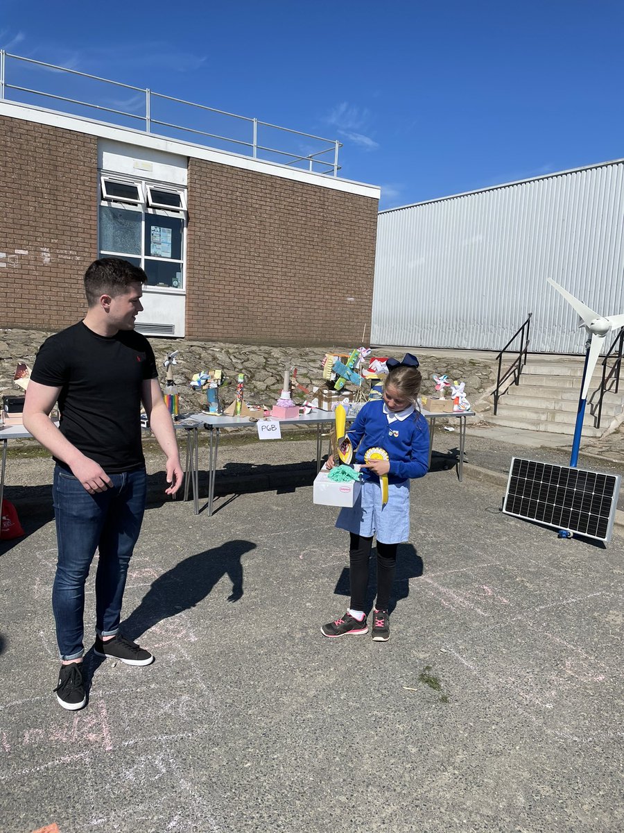 MrSturrockL's tweet photo. P6B winners from our wind turbine competition, sponsored by Global Energy Group @Global_Energy_  @MagmaProducts @DycePrimary https://t.co/KEZGR14Wj0