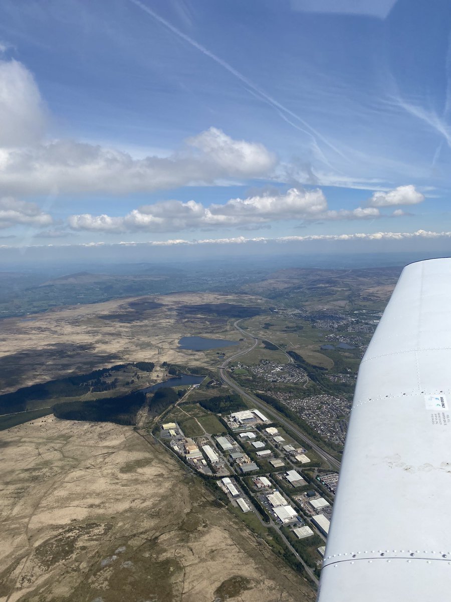 Jamie_ppl's tweet photo. Oh, and in the spirit of breaking my tweet drought, here’s some things from my flights between Shobdon and Caernarfon last week :) LON_W looking lovely as always! #crosscountry #basicservice https://t.co/GH7sB3SCc9