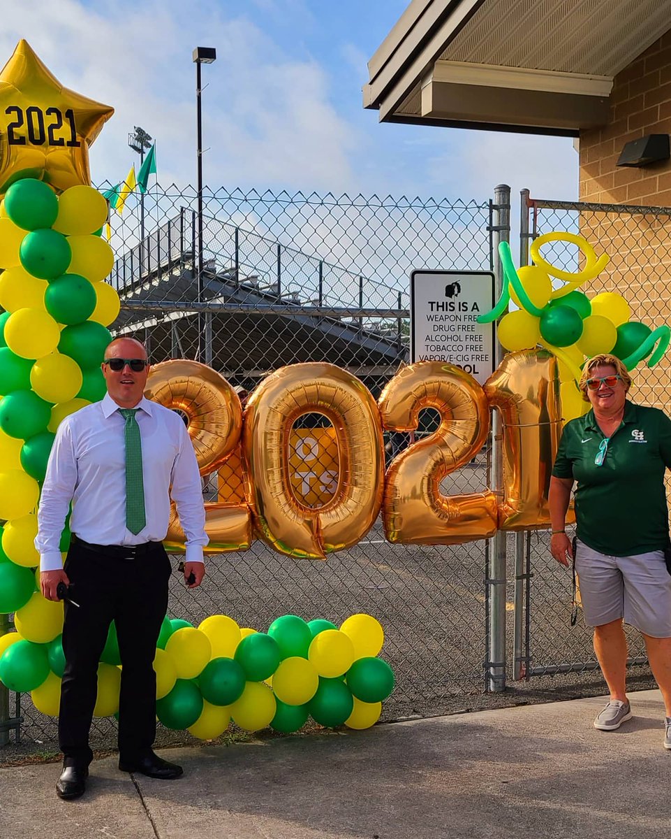 cloverhillhs's tweet photo. It's showtime for Clover Hill High School's CLASS OF 2021!! So proud of our graduates!! GO CAVS!!! @JPhillips_CHHS https://t.co/grGxSet3h5