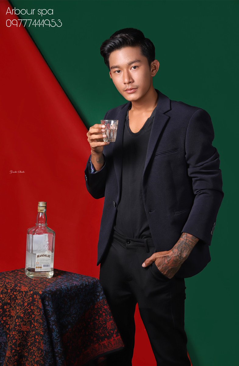 WHeadest's tweet photo. ရုပ်ရော ဒုတ်ရော မိုက်😋😋 https://t.co/y8MxUf09T6