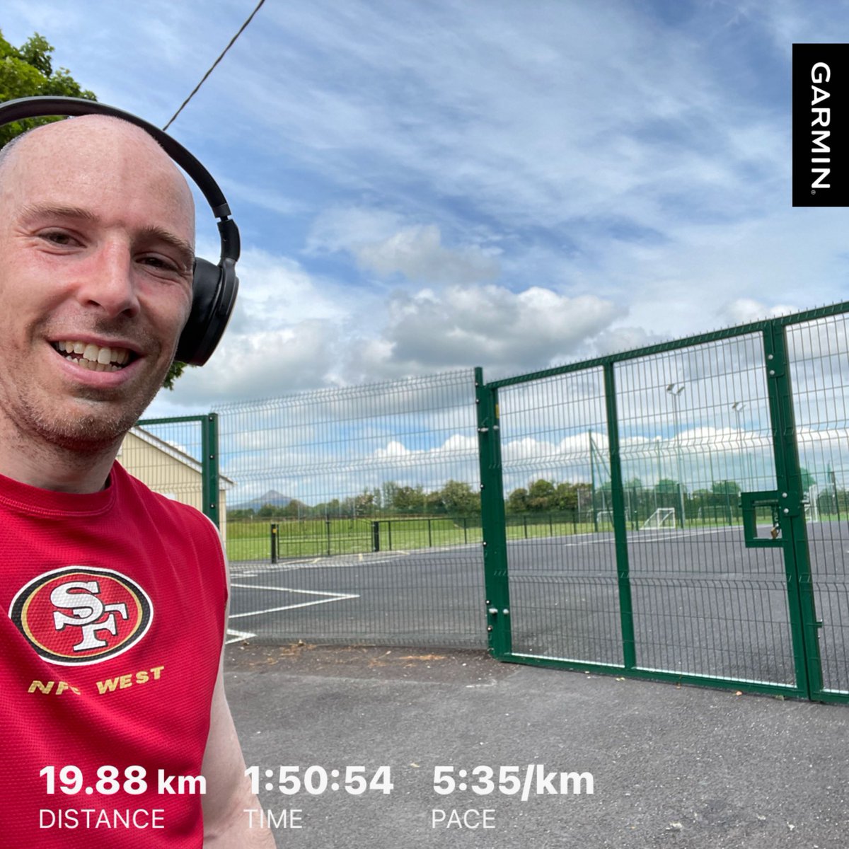 Coach_Sean_C's tweet photo. Throwback to 20 years ago on a 20k run to mark the start of 20 weeks training for the ⁦@dublinmarathon⁩ #LetsGoGetEmAgain https://t.co/ONLeZAyPL2